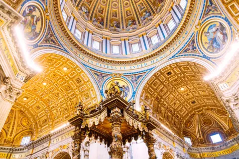 Gruppo guidato alla Basilica di San Pietro incluso nel tour dei Musei Vaticani